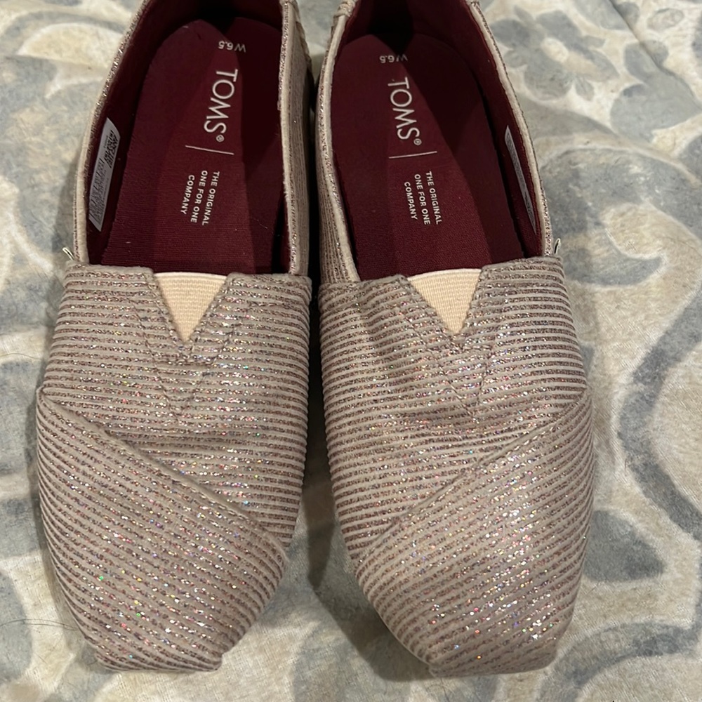 Toms slide on shoe